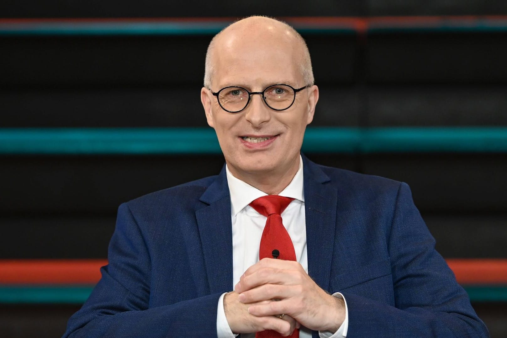 Peter Tschentscher (SPD): Hamburgs Bürgermeister will sich bei der Pandemie-Bekämpfung nicht Markus Söder als Vorbild nehmen.