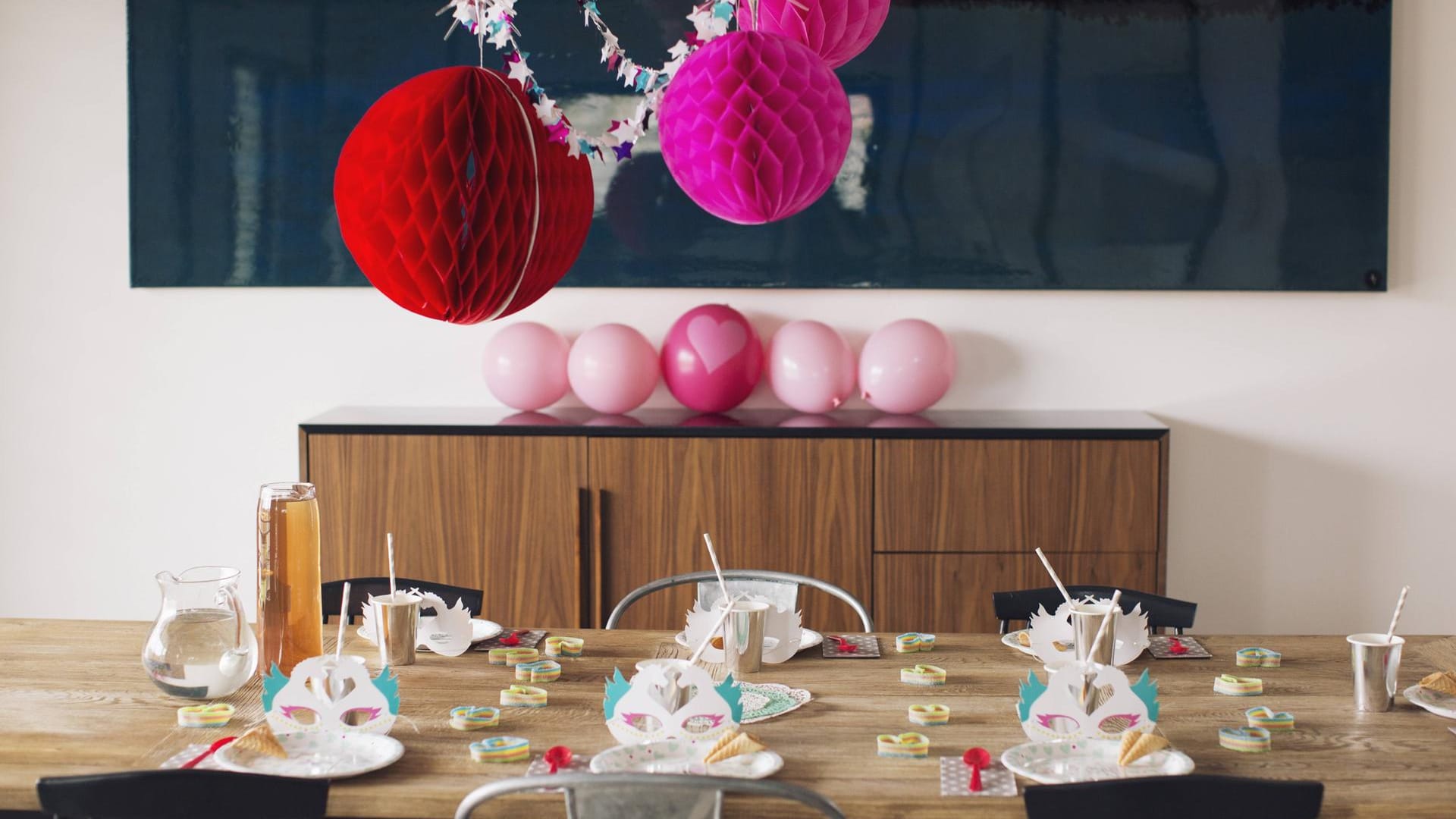 Festlich gedeckter Tisch: Ein Kindergeburtstag in Florida endete tödlich. Festlich gedeckter Tisch: Ein Kindergeburtstag in Florida endete tödlich.
