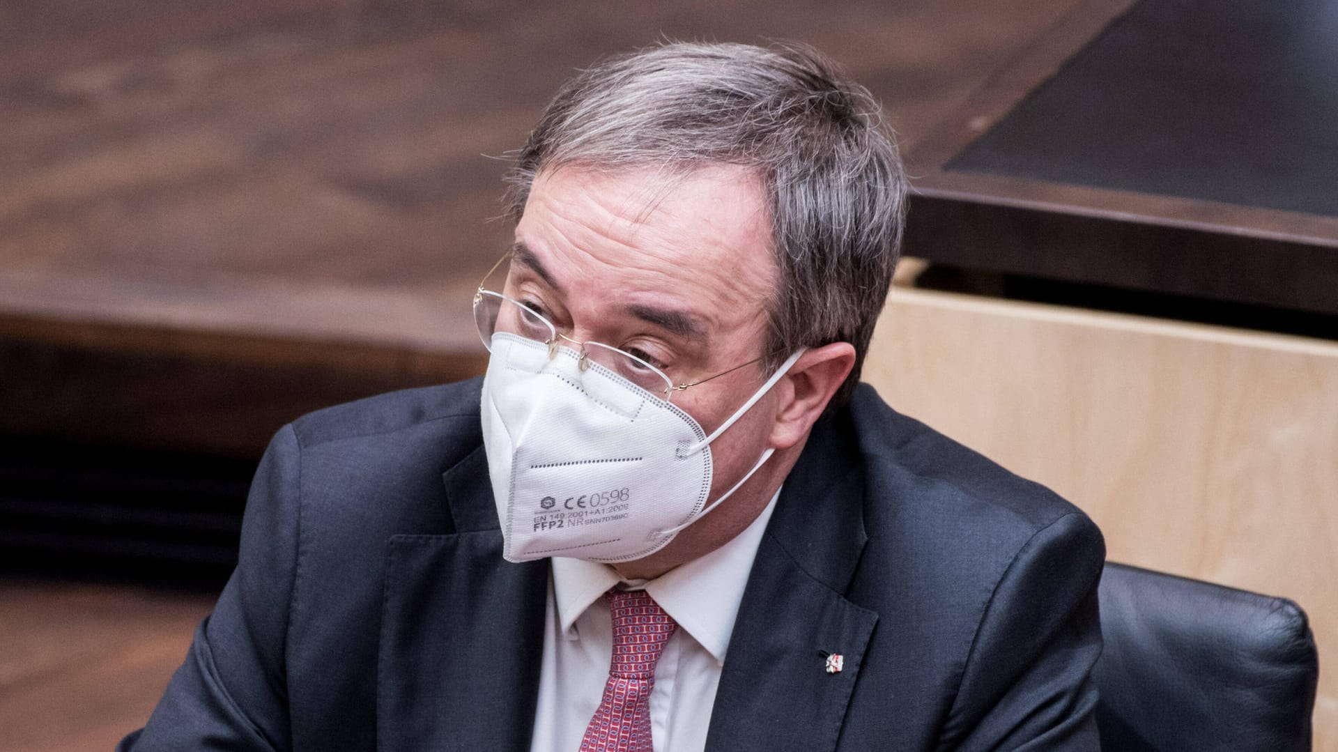 Armin Laschet: Der Kanzlerkandidat der CDU erntet in seinem Land Nordrhein-Westfalen wenig Beifall für seine Corona-Politik. Armin Laschet: Der Kanzlerkandidat der CDU erntet in seinem Land Nordrhein-Westfalen wenig Beifall für seine Corona-Politik.