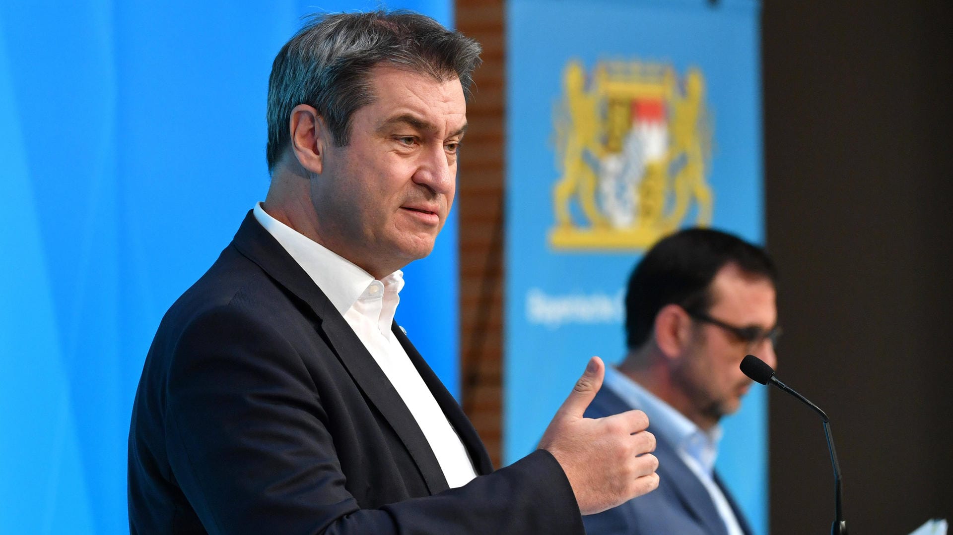 Bayerns Ministerpräsident Markus Söder: Der 54-Jährige konnte sich in Nürnberg bei seinem Hausarzt impfen lassen. Bayerns Ministerpräsident Markus Söder: Der 54-Jährige konnte sich in Nürnberg bei seinem Hausarzt impfen lassen.