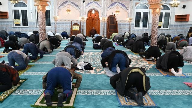 Nachtgebet in einer Moschee in Frankfurt am Main.