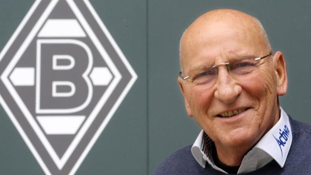 Der ehemalige Meister-Torwart von Borussia Mönchengladbach, Wolfgang Kleff, erholt sich langsam wieder von seiner Corona-Infektion. Der ehemalige Meister-Torwart von Borussia Mönchengladbach, Wolfgang Kleff, erholt sich langsam wieder von seiner Corona-Infektion.