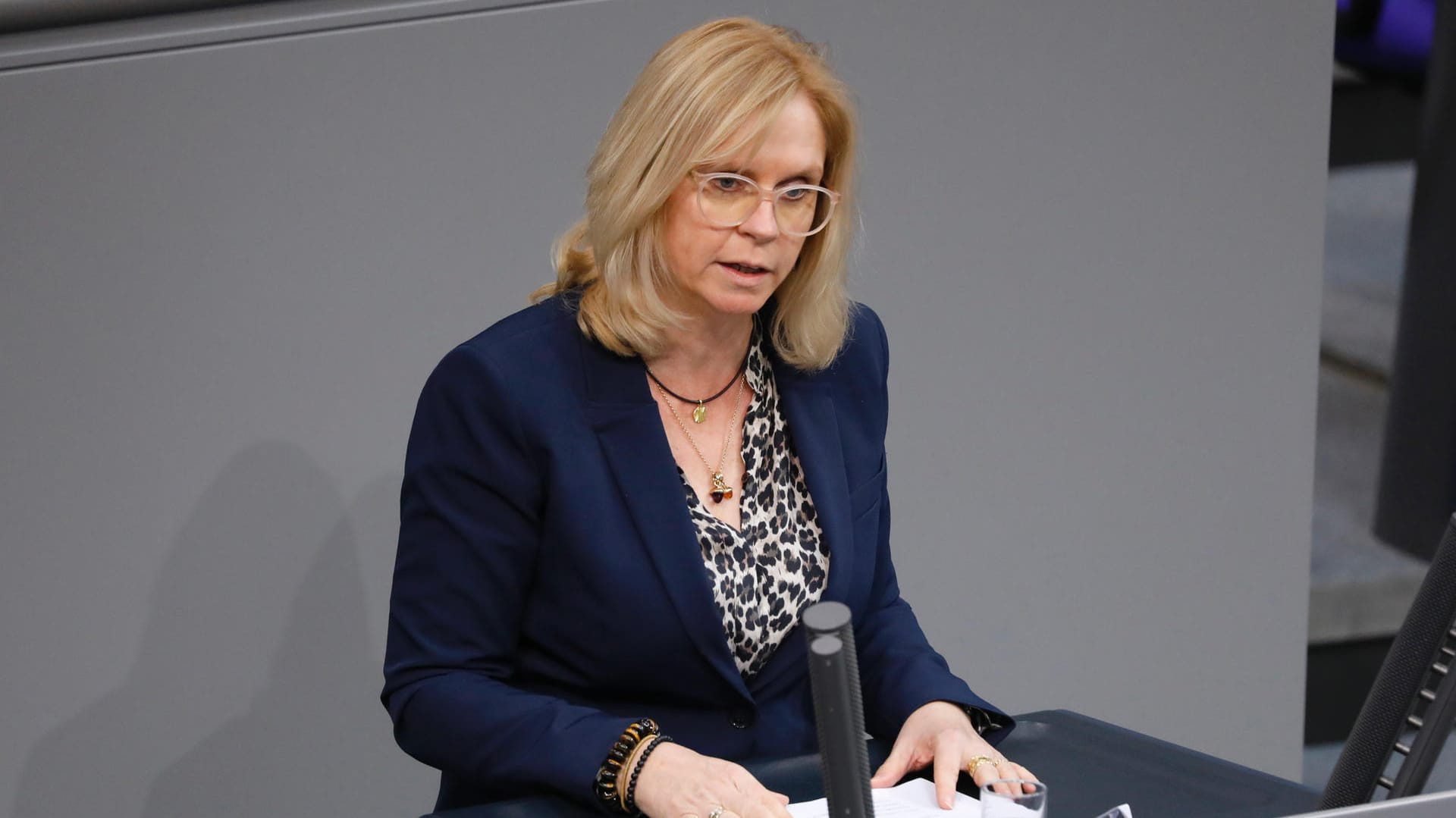 Andrea Lindholz (CSU): Den Schlüssel zu einer erfolgreichen Bekämpfung der Corona-Pandemie sieht sie in einem Krisenstab.