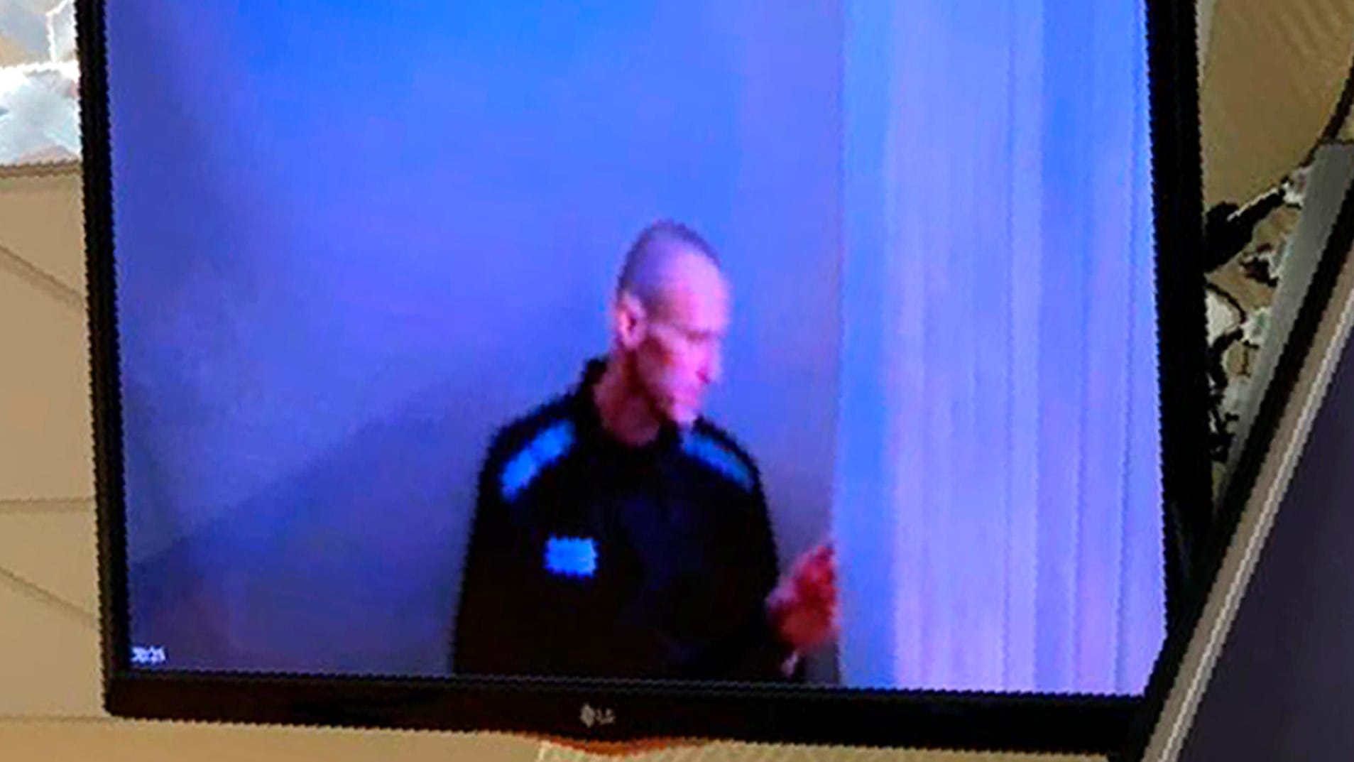 Videoübertragung aus dem Gerichtssaal zeigt Alexej Nawalny: Das Unterstützernetzwerk des Kreml-Kritikers hat sich aufgelöst. Videoübertragung aus dem Gerichtssaal zeigt Alexej Nawalny: Das Unterstützernetzwerk des Kreml-Kritikers hat sich aufgelöst.