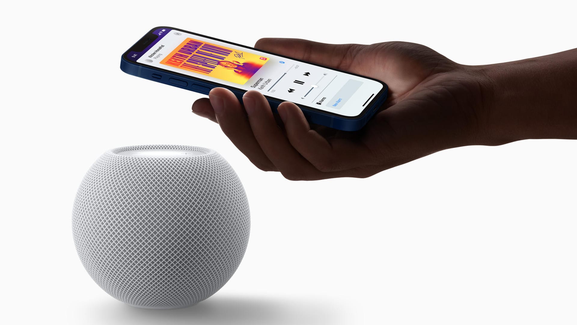 Der HomePod mini ist heute im Set mit einem LED-Lichtstreifen im Angebot.