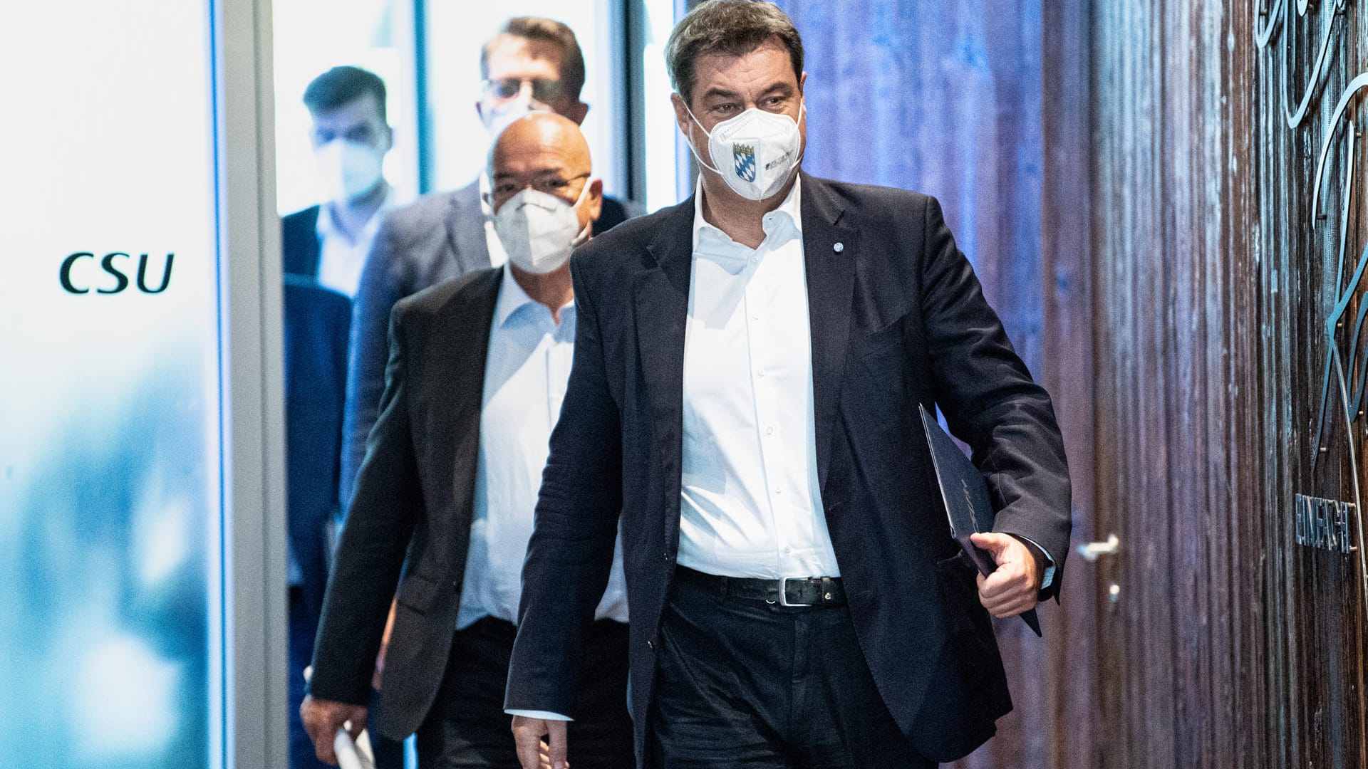 Markus Söder, CSU-Vorsitzender und Ministerpräsident von Bayern: Markus Söder wollte schon ab Mai in Supermärkten und Apotheken gegen Corona impfen lassen. Markus Söder, CSU-Vorsitzender und Ministerpräsident von Bayern: Markus Söder wollte schon ab Mai in Supermärkten und Apotheken gegen Corona impfen lassen.