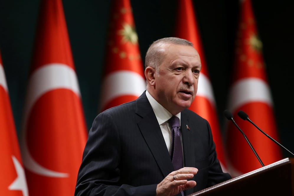 Türkischer Präsident Tayyip Erdogan: Während des Lockdowns darf kein Alkohol verkauft werden.