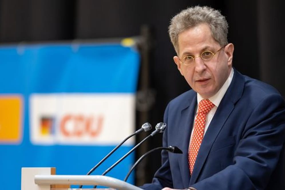 Hans-Georg Maaßen (CDU) spricht vor der Wahlkreisvertreterversammlung der CDU-Kreisverbände in Südthüringen.
