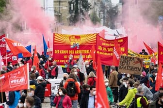 Motto "Solidarität ist Zukunft": Kundgebung des Deutschen Gewerkschaftsbundes am Königsplatz in München.