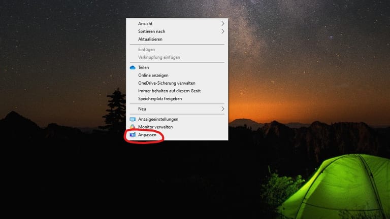 Screenshot: Mit einem Rechtsklick auf den Desktop können Nutzer den Hintergrund Anpassen.