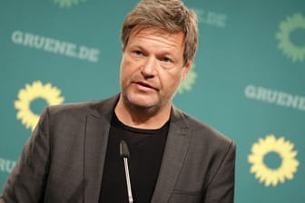 Robert Habeck: Der Co-Bundesvorsitzende der Grünen kritisiert die Regierung für ihre Klimaziele.