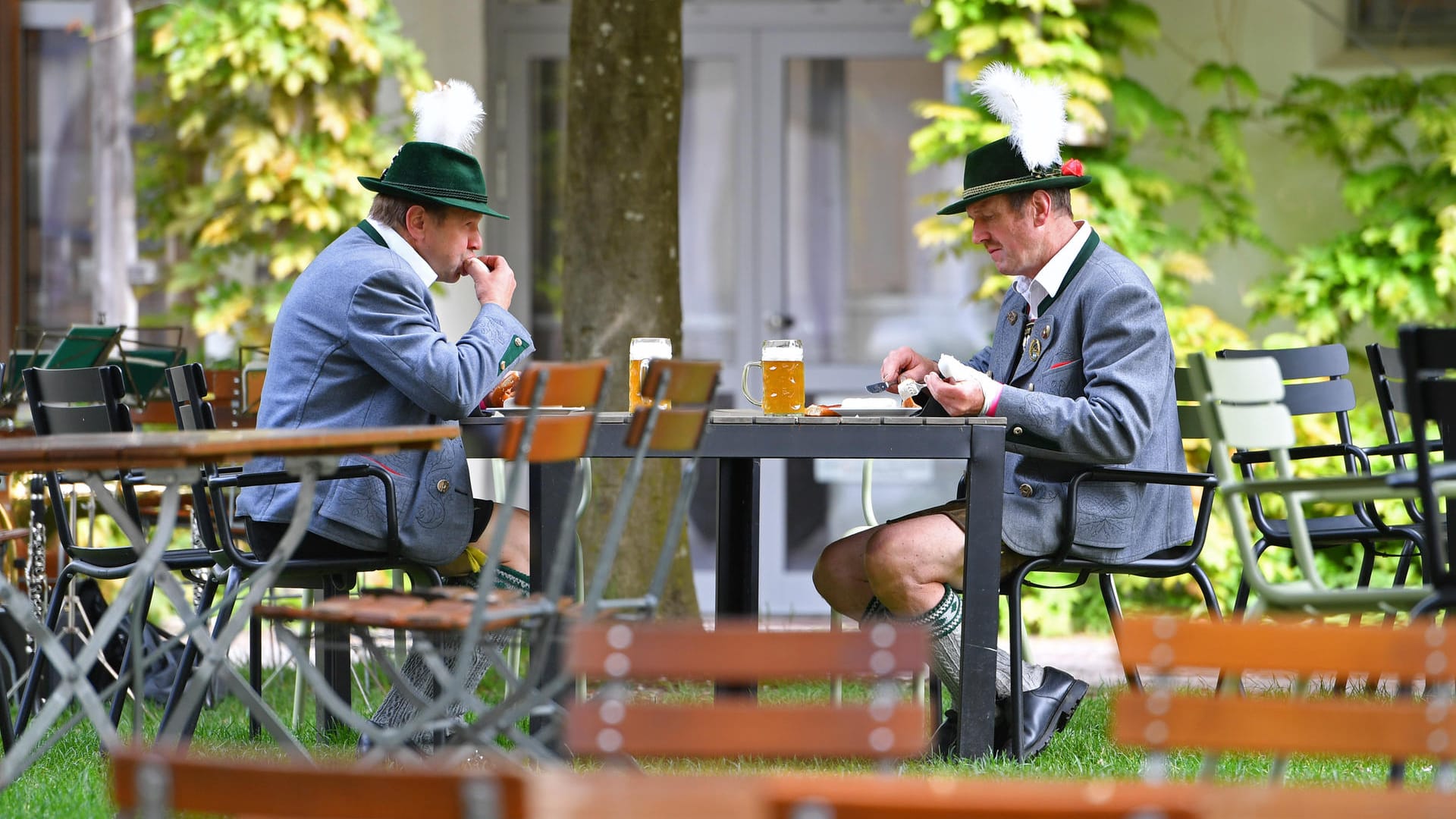 Mit Schnelltest in den Biergarten: Bayern öffnet in Kreisen mit niedriger Inzidenz die Außengastronomie.