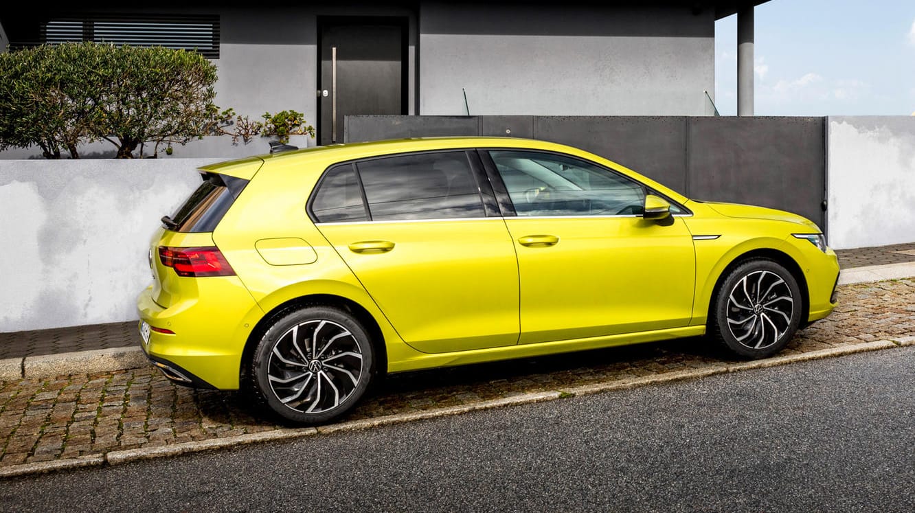 Tankdeckel des VW Golf: An deutschen Autos ist er nahezu immer rechts.