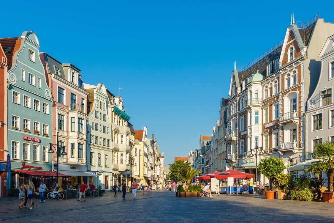 Zu Fuß erreichen Sie die Rostocker Altstadt vom Hotel aus in etwa 20 Minuten.