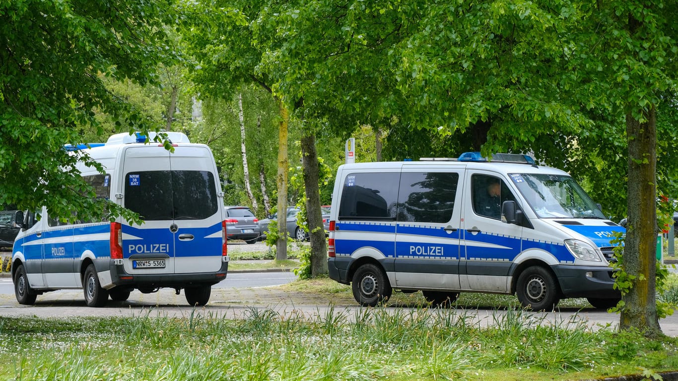 Polizeiwagen in Düsseldorf (Symbolbild): In Holthausen hat es einen SEK-Einsatz gegeben.