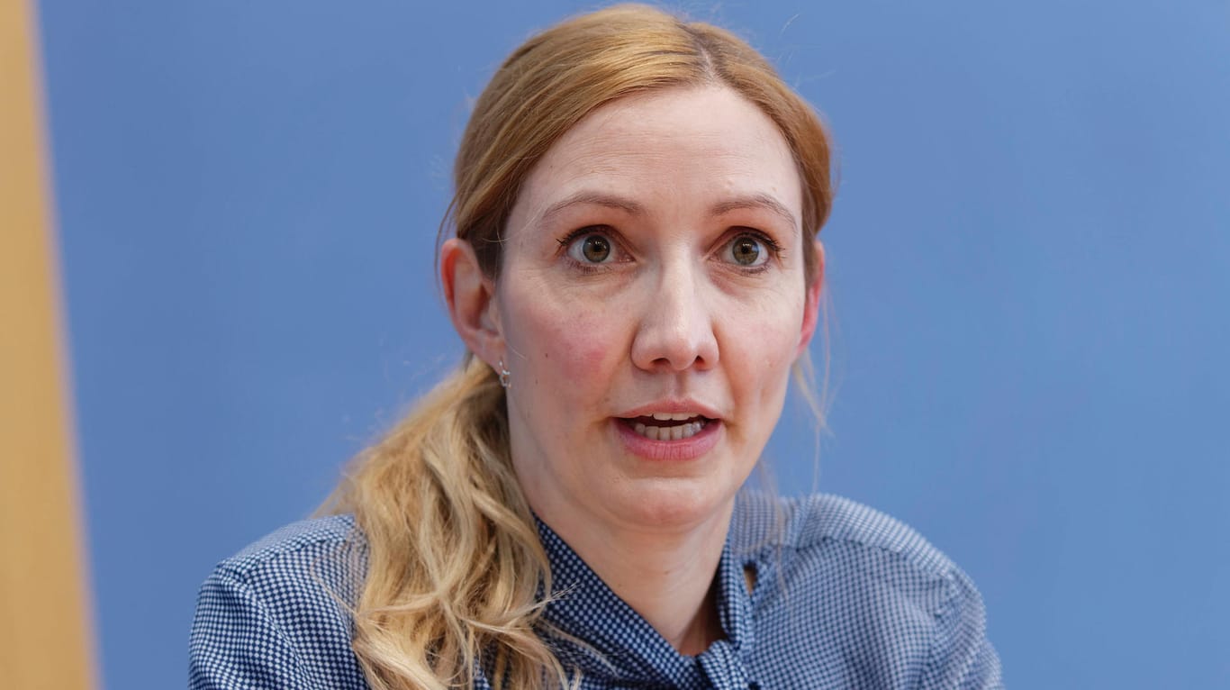 Virologin Sandra Ciesek: Sie ist regelmäßig als Expertin im NDR-Podcast "Das Coronavirus-Update" zu Gast.