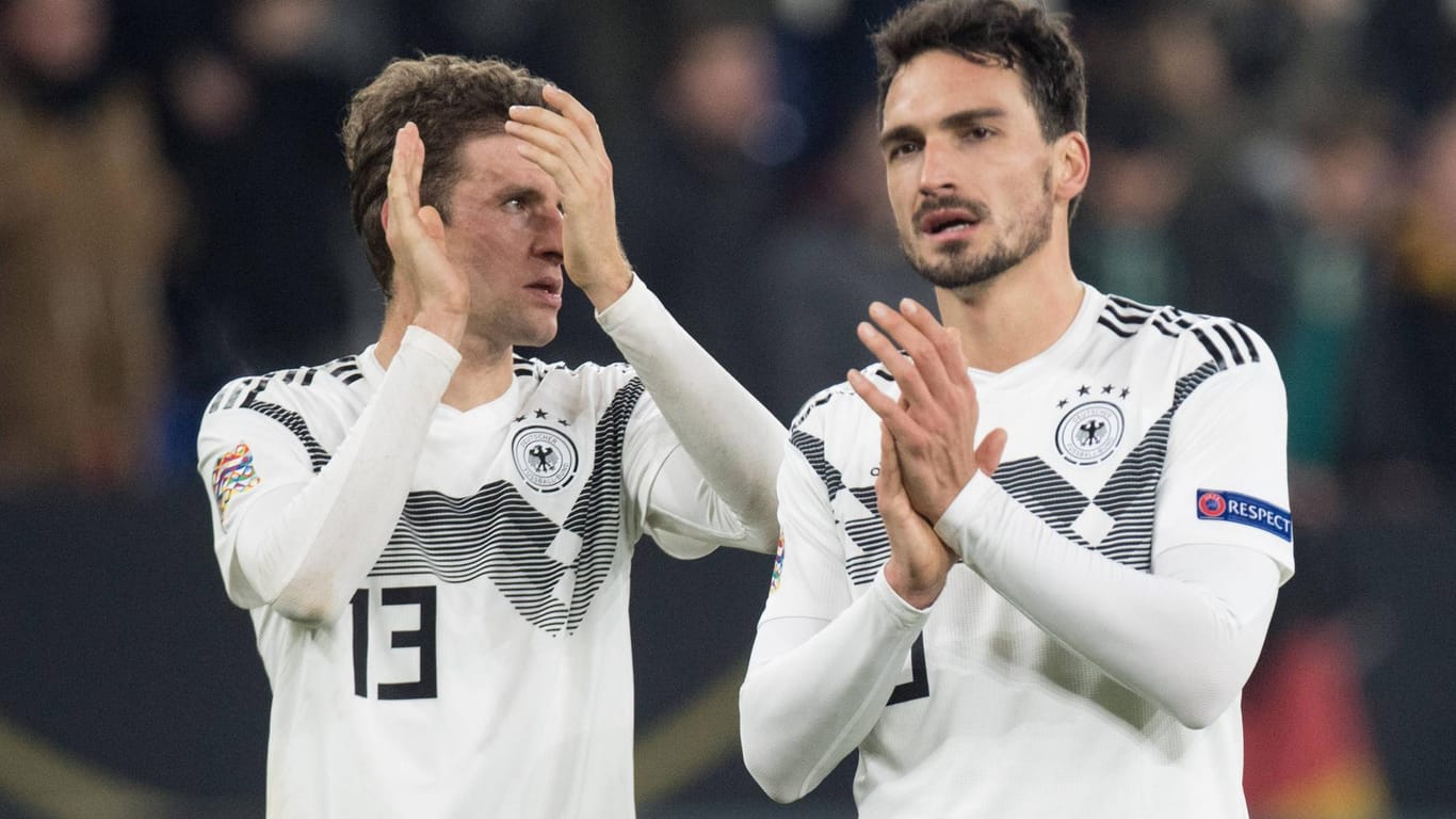 Müller (l.) und Hummels bei der DFB-Elf im November 2018: Beide Stars kehren in die Nationalmannschaft zurück.
