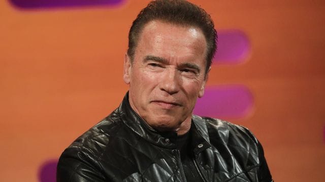 Schauspieler Arnold Schwarzenegger, hier ist er 2019 zu Gast in der Graham Norton Show, erhält eine Netflix-Serie.