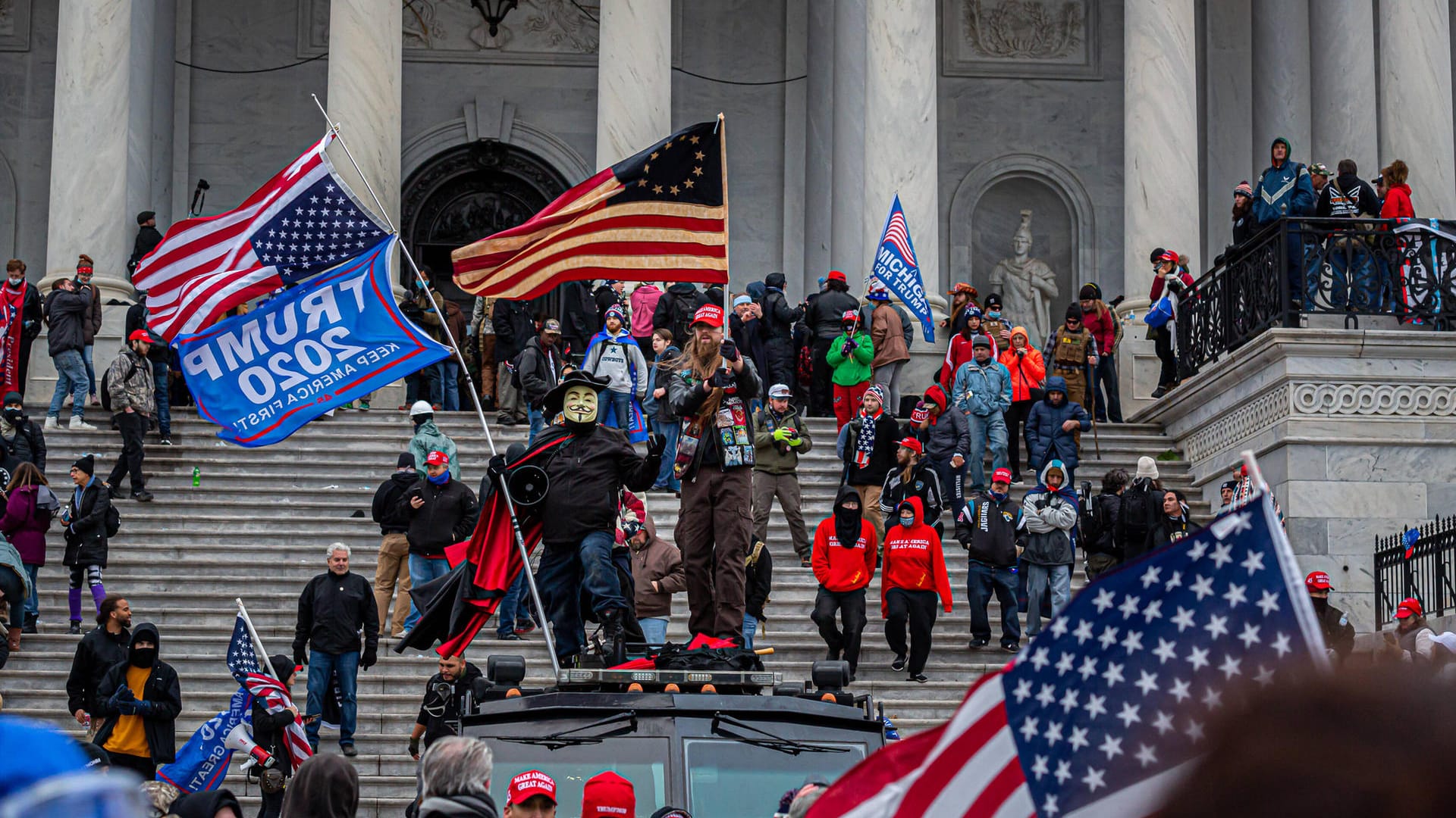 Washington am 6. Januar 2021: Gewaltsame Trump-Anhänger stürmen das US-Kapitol – ein Polizist stirbt.