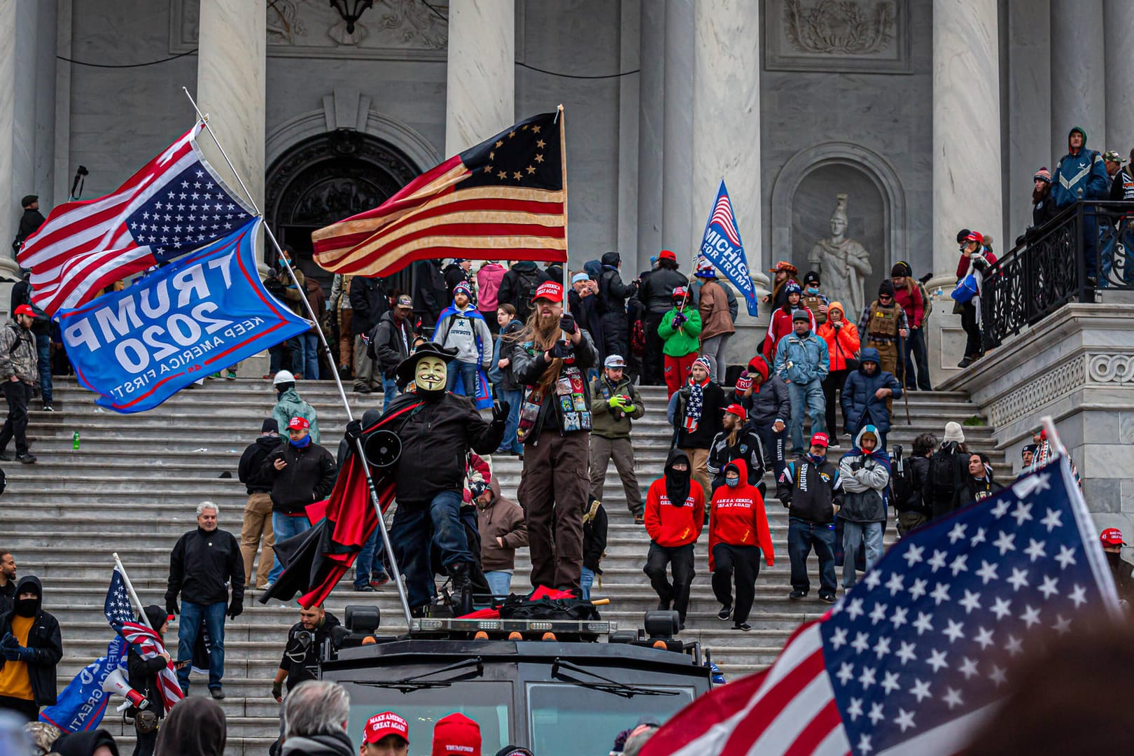 Washington am 6. Januar 2021: Gewaltsame Trump-Anhänger stürmen das US-Kapitol – ein Polizist stirbt.