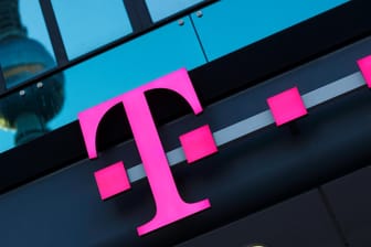 Das Logo der Telekom: Der Konzern will seinen Gewinn deutlich steigern.