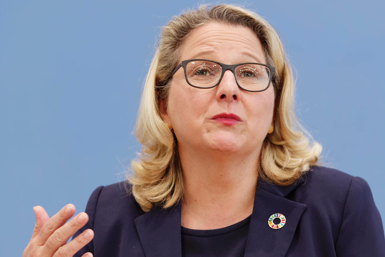Bundesumweltministerin Svenja Schulze: Es müsse "auf allen Ebenen darum gehen, Windräder zu ermöglichen".