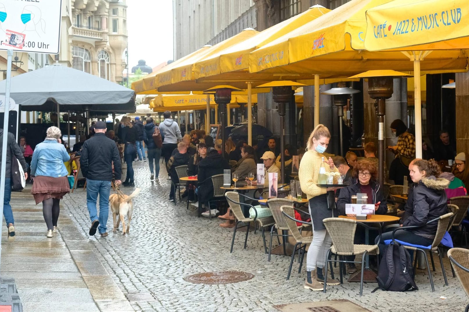 Leipzig: Seit einigen Tagen darf hier die Außengastronomie wieder öffnen.