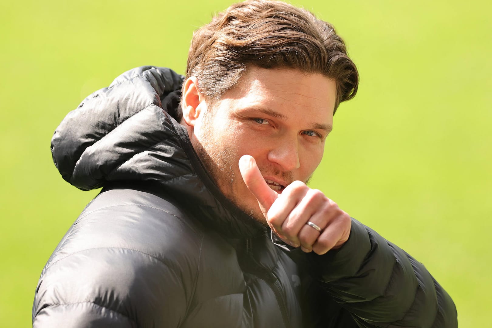 Edin Terzic: Der BVB-Coach hat Interesse bei Eintracht Frankfurt geweckt.