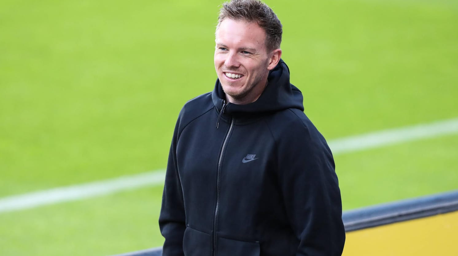 Julian Nagelsmann: Der künftige Bayern-Trainer hatte einen emotionalen Abschied in Leipzig. Julian Nagelsmann: Der künftige Bayern-Trainer hatte einen emotionalen Abschied in Leipzig.