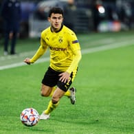 Mateu Moray: Der Dortmund-Profi erlitt im DFB-Pokal-Halbfinale gegen Kiel eine schwere Knieverletzung.
