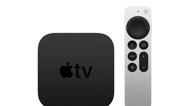 Apple TV 4K in der sechsten Generation: An der schwarzen Box ändert sich optisch nichts, dafür ist die Fernbedienung neu.