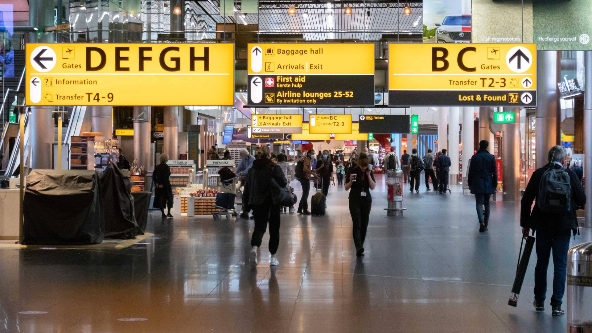 Flughafen: Zum Reisen sollen Bürger künftig ein Covid-19-Zertifikat nutzen können.