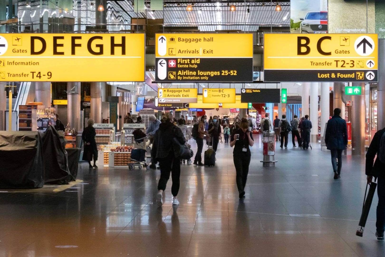 Flughafen: Zum Reisen sollen Bürger künftig ein Covid-19-Zertifikat nutzen können.