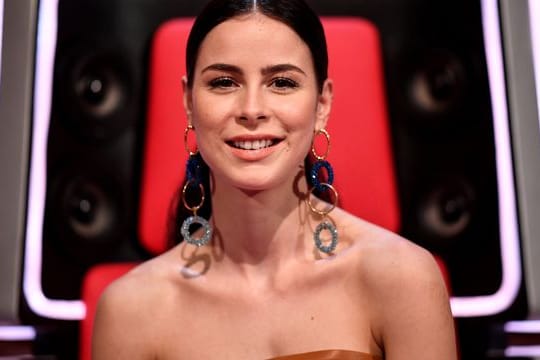 Lena Meyer-Landrut, hier 2020 während der Sendung "The Voice Kids" weckt Hoffnung auf neue Musik.