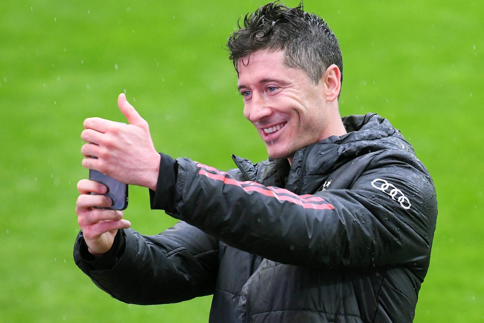 Robert Lewandowski: Der Star-Stürmer des FC Bayern könnte am Samstag alleiniger Rekordhalter der 40-Tore-Marke pro Saison werden.