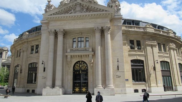 Das neuer Pariser Pinault-Museum liegt zwischen dem Louvre und dem Centre Pompidou. Das neuer Pariser Pinault-Museum liegt zwischen dem Louvre und dem Centre Pompidou.