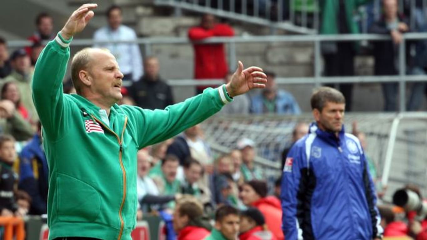 Sind sich schon sehr oft in der Bundesliga begegnet: Thomas Schaaf (l) und Friedhelm Funkel.