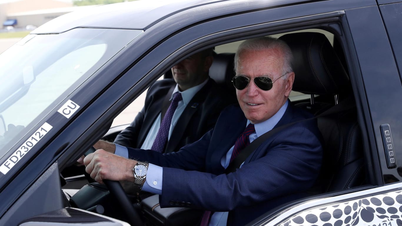 US-Präsident Joe Biden im neuen F-150 Lightning Pickup von Ford