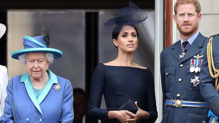 Queen Elizabeth II. im Juni 2018 mit Herzogin Meghan und Prinz Harry: Seitdem hat sich vieles verändert innerhalb der Royal Family.