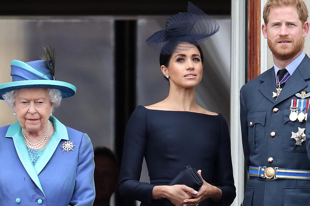 Queen Elizabeth II. im Juni 2018 mit Herzogin Meghan und Prinz Harry: Seitdem hat sich vieles verändert innerhalb der Royal Family.