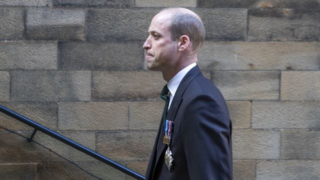 Prinz William, Herzog von Cambridge, trifft zur Eröffnungszeremonie der Generalversammlung der Kirche von Schottland ein, bei der er eine Rede als Lord High Commissioner hält. Prinz William, Herzog von Cambridge, trifft zur Eröffnungszeremonie der Generalversammlung der Kirche von Schottland ein, bei der er eine Rede als Lord High Commissioner hält.