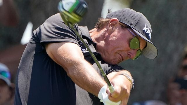 US-Star Phil Mickelson geht als Führender in die Finalrunde der 103. US-Star Phil Mickelson geht als Führender in die Finalrunde der 103.
