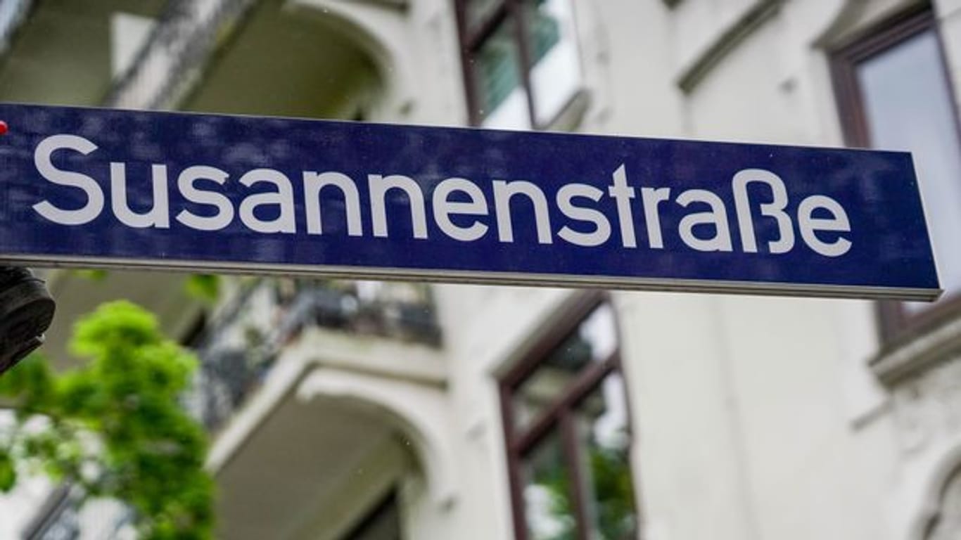 Das Schild der Susannenstraße aus dem Hamburger Schanzenviertel: Die Hansestadt bekommt immer mehr weibliche Straßennamensgeberinnen.
