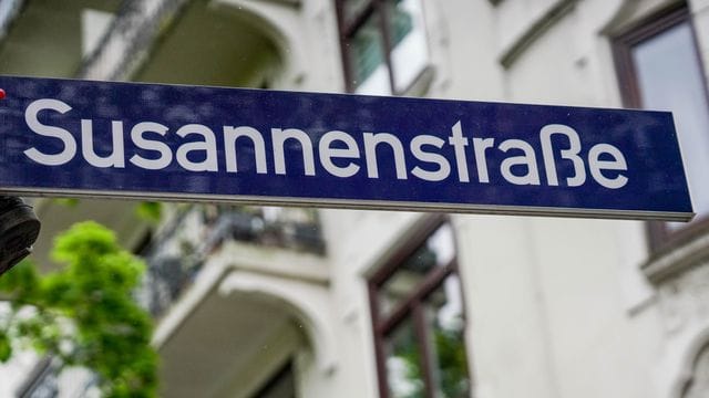 Das Schild der Susannenstraße aus dem Hamburger Schanzenviertel: Die Hansestadt bekommt immer mehr weibliche Straßennamensgeberinnen. Das Schild der Susannenstraße aus dem Hamburger Schanzenviertel: Die Hansestadt bekommt immer mehr weibliche Straßennamensgeberinnen.