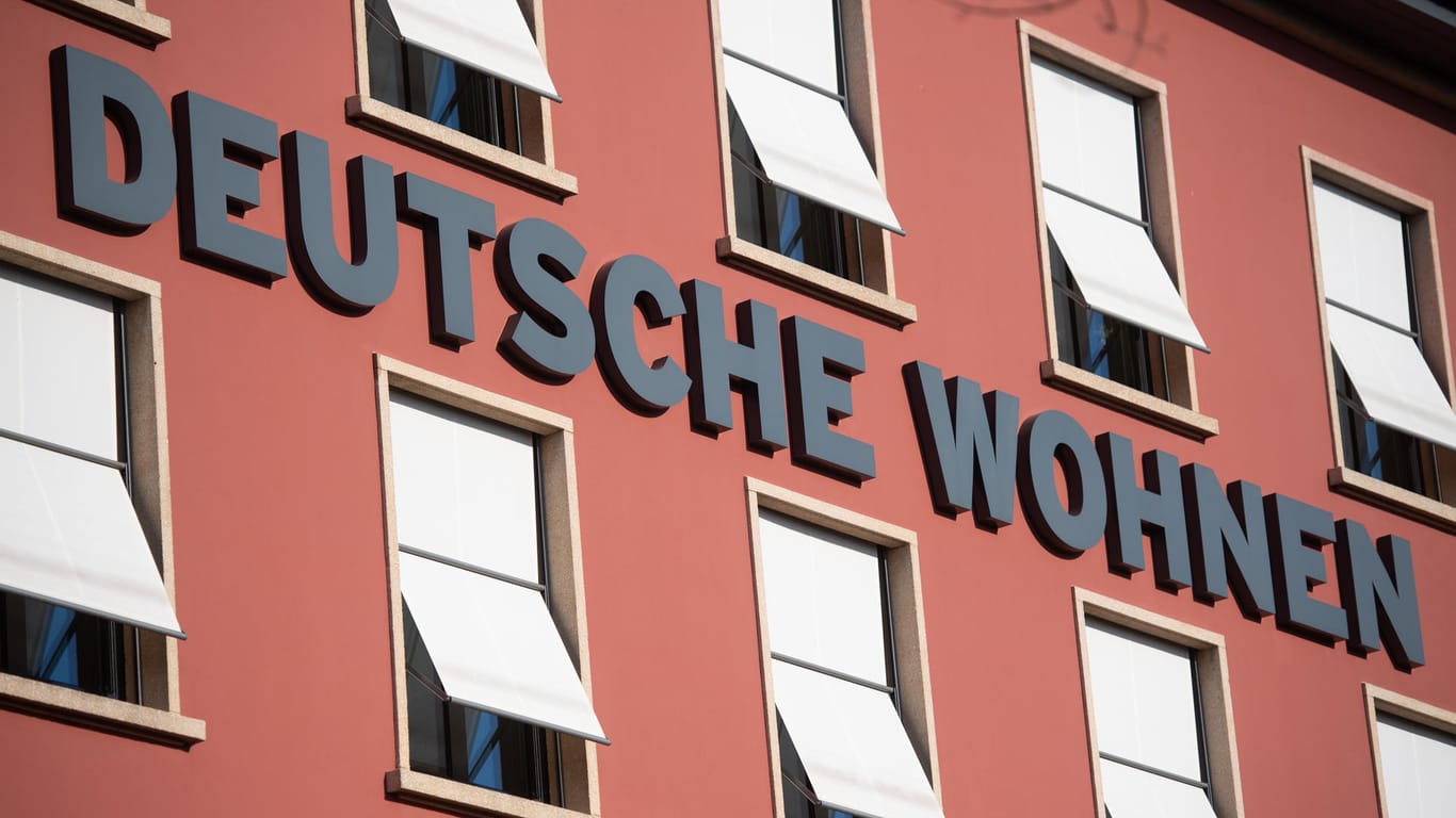 Firmensitz von Deutsche Wohnen (Archivbild): Vonovia will die Nummer zwei auf dem Markt für knapp 19 Milliarden Euro schlucken.