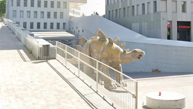 Die Stegosaurus-Statue in Santa Coloma de Gramenet: Mittlerweile wurde sie von dem Ort entfernt.