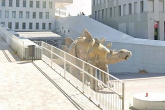 Die Stegosaurus-Statue in Santa Coloma de Gramenet: Mittlerweile wurde sie von dem Ort entfernt.
