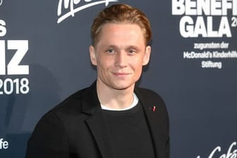 Matthias Schweighöfer konzentriert sich derzeit wegen der Corona-Pandemie auf das Schauspielern.
