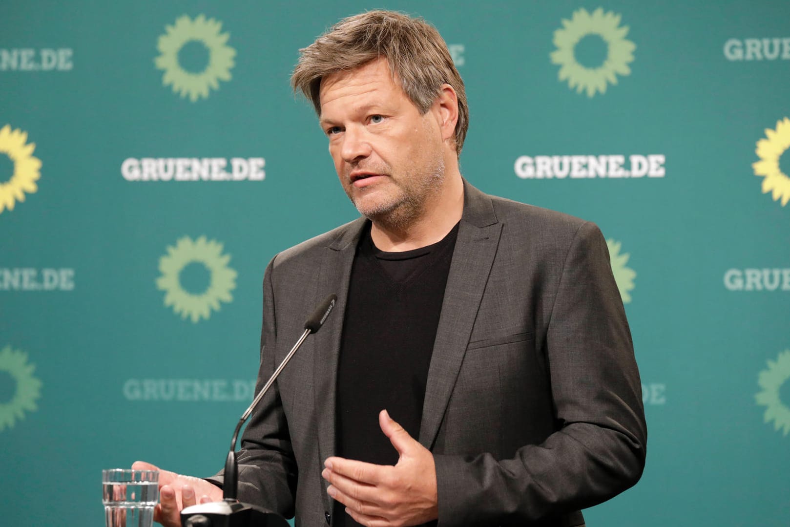 Robert Habeck, Bundesvorsitzender der Grünen: Mützenich bezeichnet Habecks Vorschlag als gefährlich.