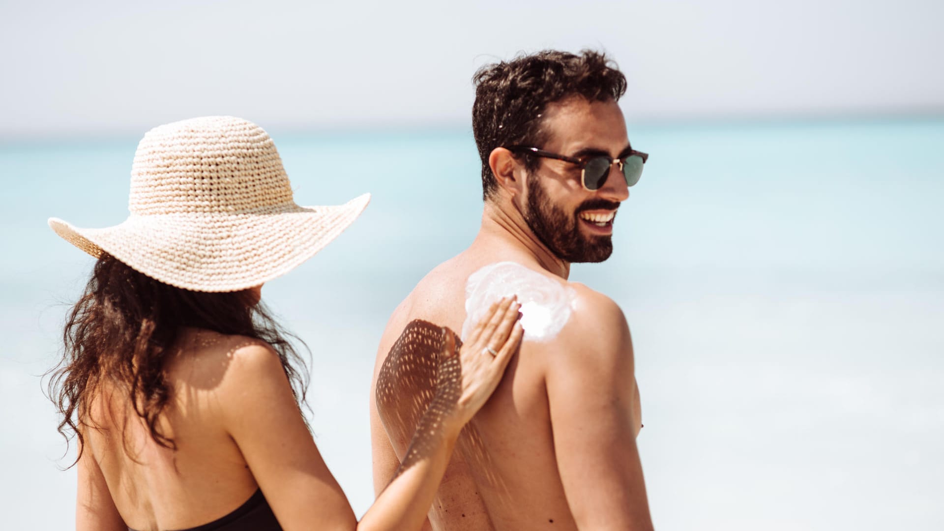 Sonnencreme: Von drei Produkten rät "Öko-Test" ab.